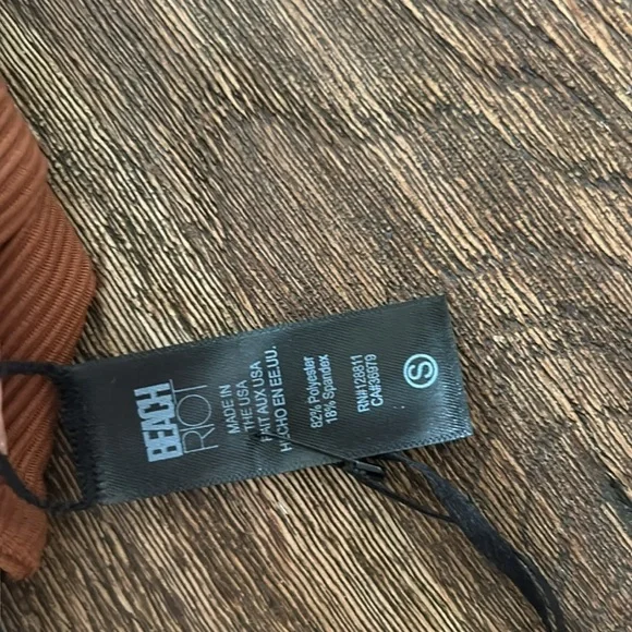 🎀NWT BEACH RIOT brown spotted sports bra small - Picture 9 of 10